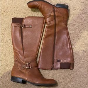 Naturalized brown tall boots